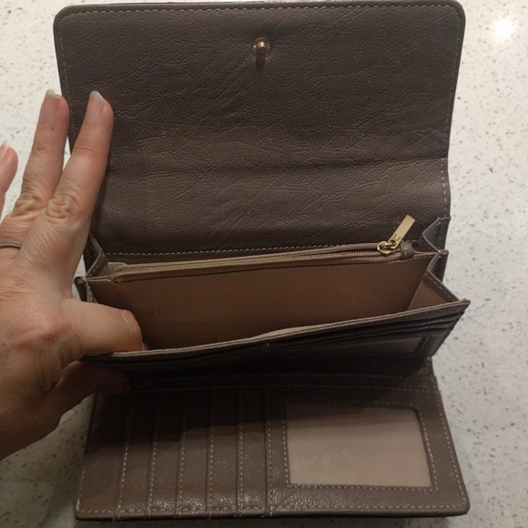 Faux leather bag by Gusssaci🍀🌸 - Picture 6 of 8